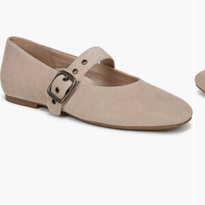 Vionic Women's Cream Loafers